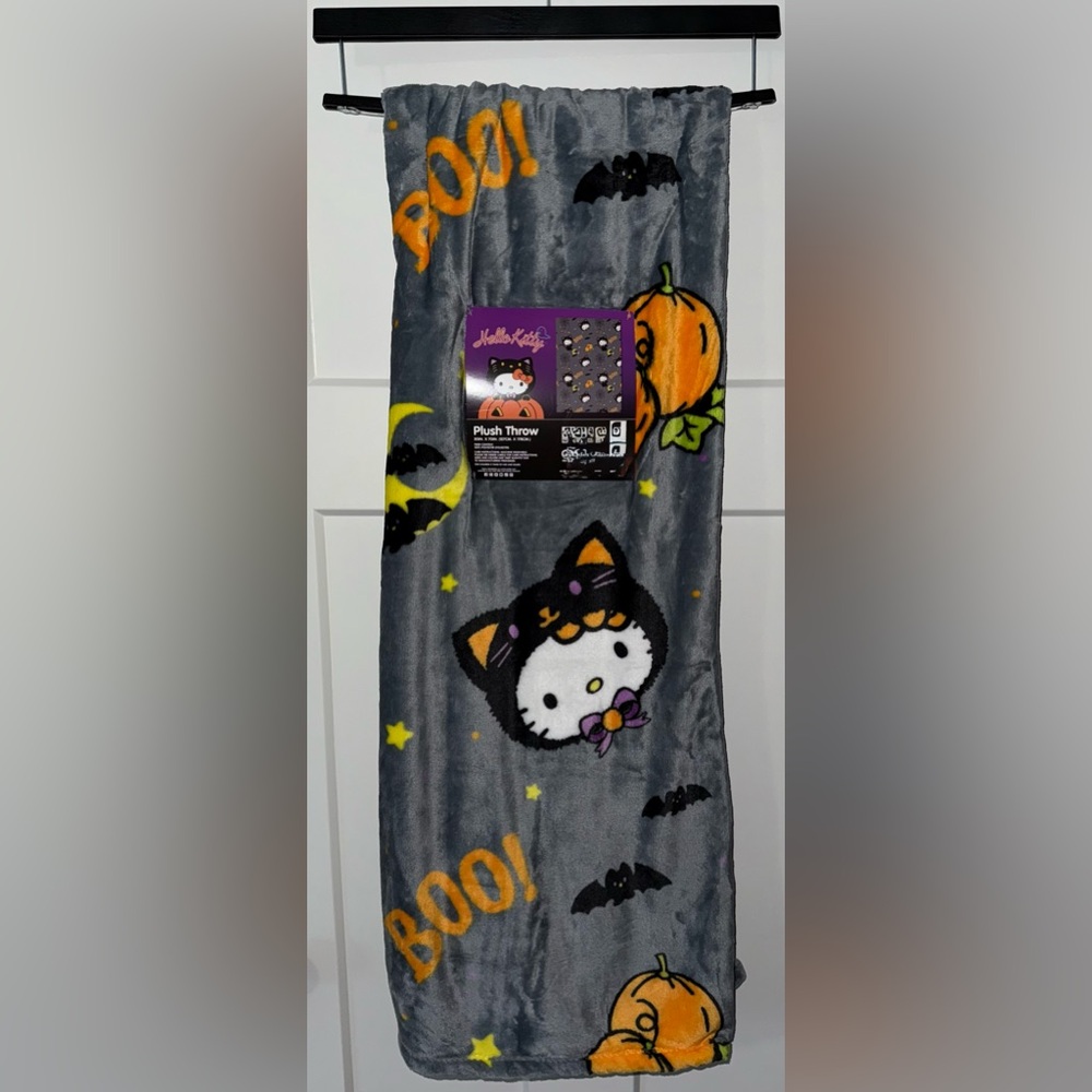 Hello Kitty Halloween Blanket🎃